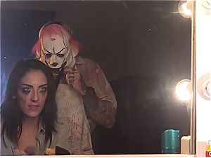 Murder clown scores some warm pussy